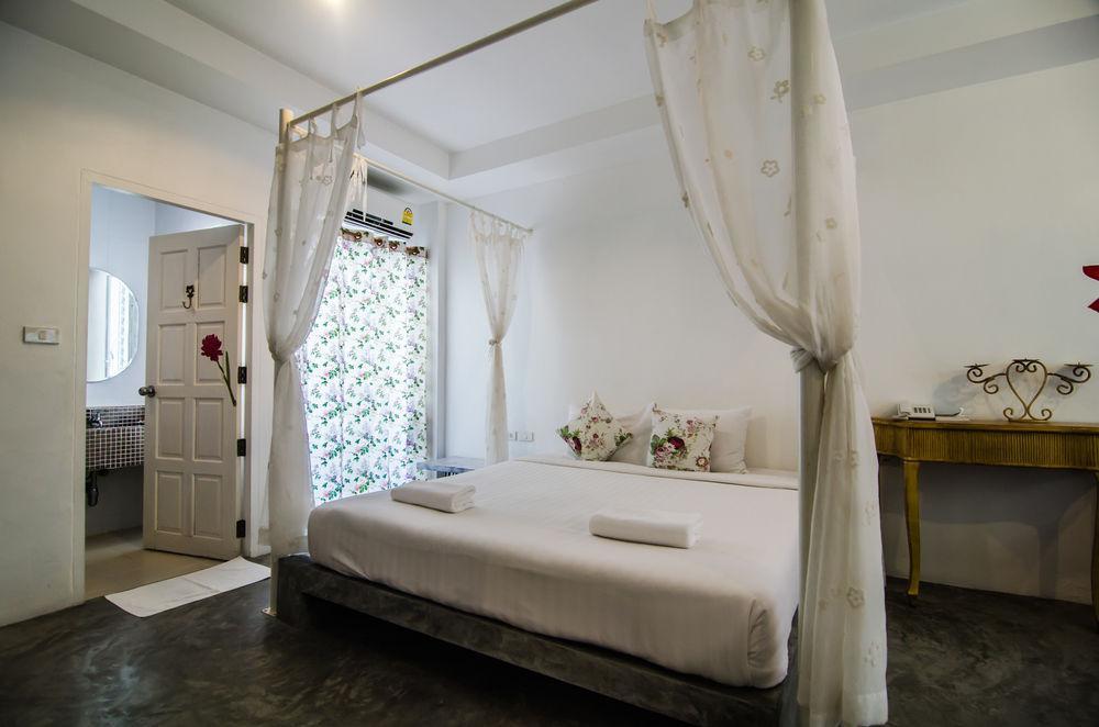 Chic Boutique Hotel Пхукет Экстерьер фото