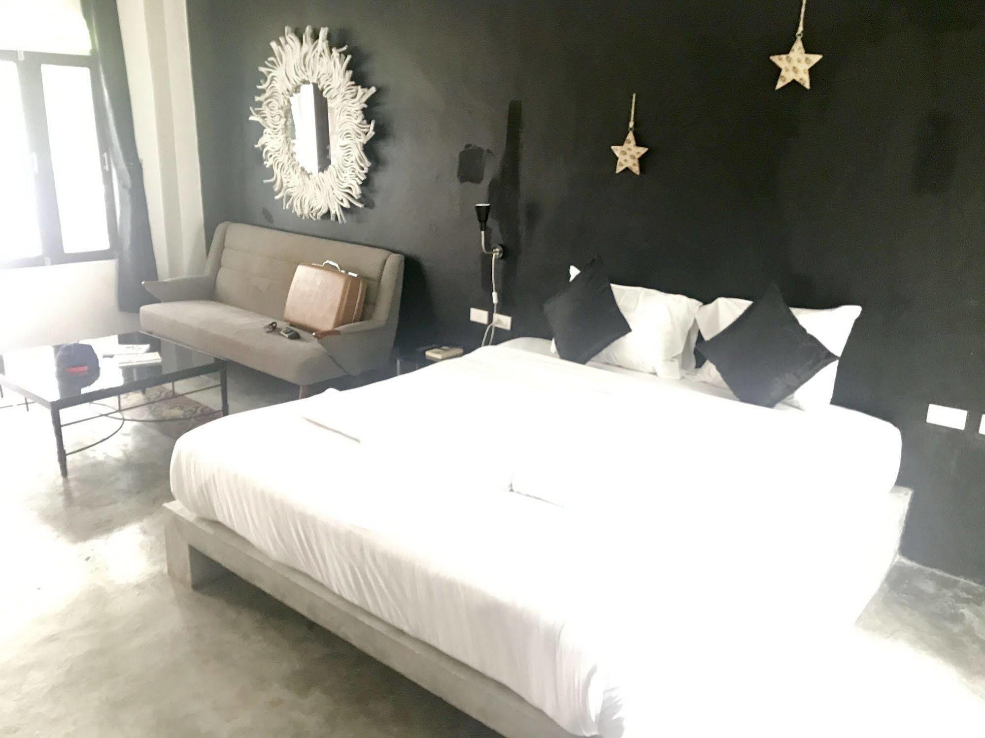 Chic Boutique Hotel Пхукет Экстерьер фото